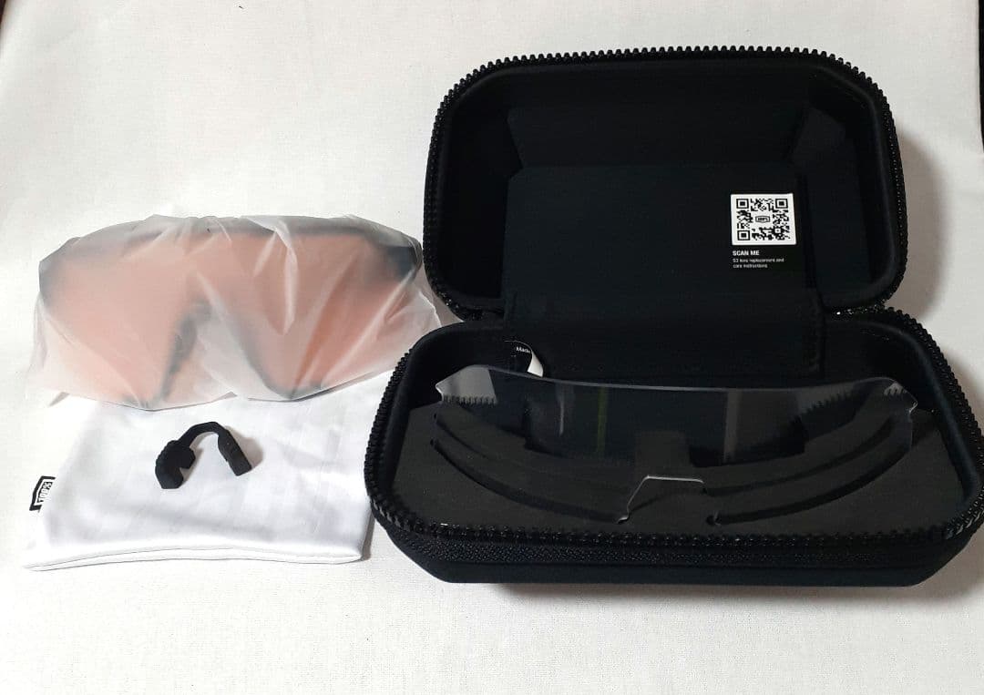 100% S3 カスタム ブラック x コーラル ワンハンドレッド サングラス