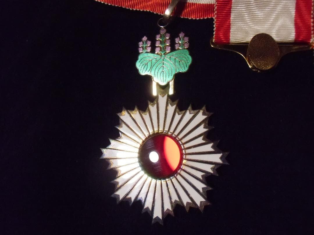 ●日本の勲章/徽章＊勲三等旭日中綬章（実物）