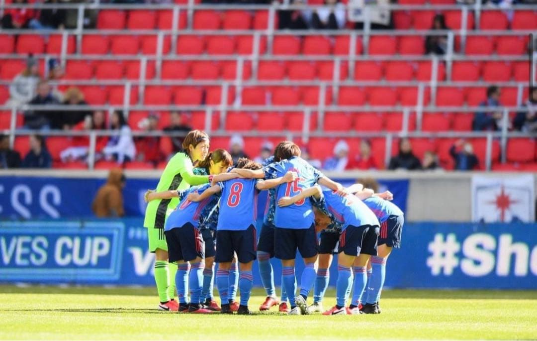 岩渕真奈　直筆サイン　実使用スパイク　日本代表　なでしこジャパン　証明書付き