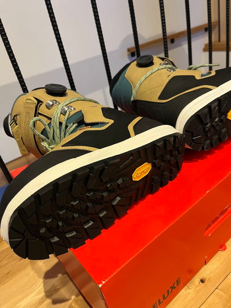 ディーラックス　エクスプローラー　25.5cm