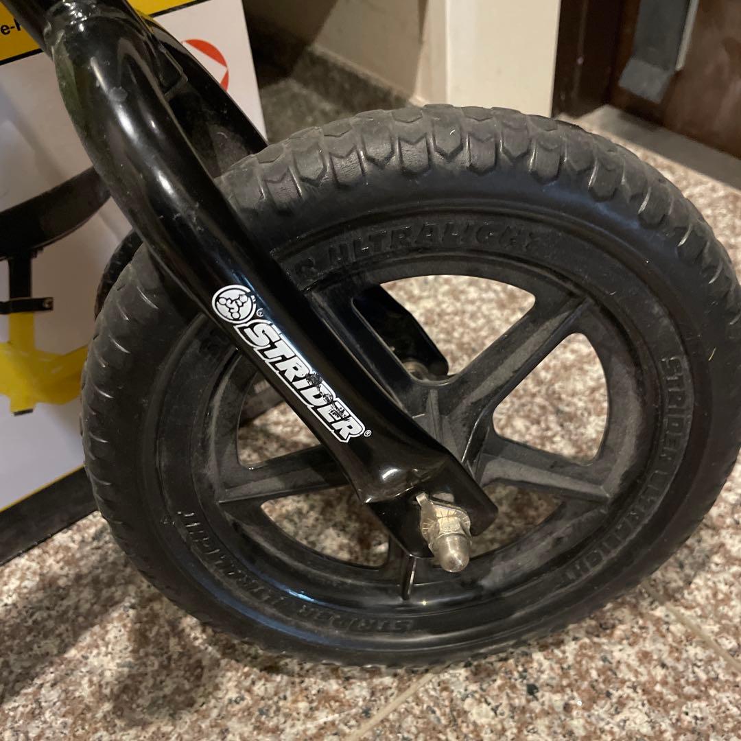 2 STRIDER ストライダー　バランスバイク　スポーツモデル　イエロー