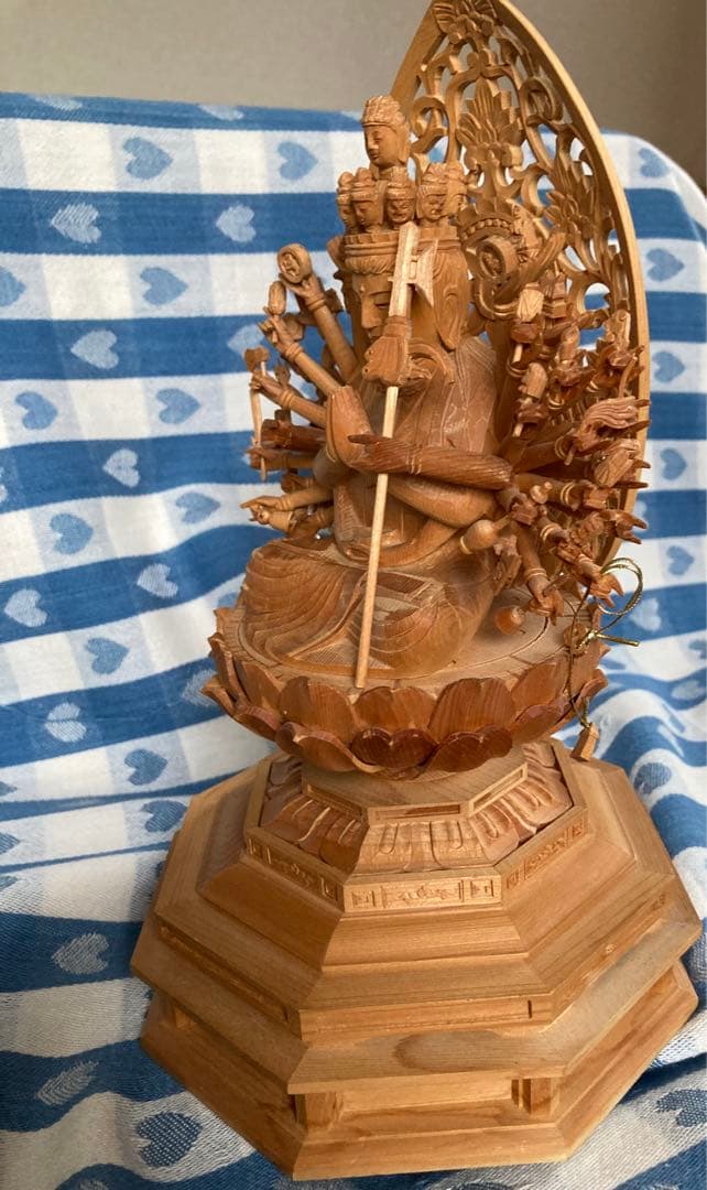 千手観音 手彫り木彫り仏像 全高25cm 風水では財物や幸せをかき集める像