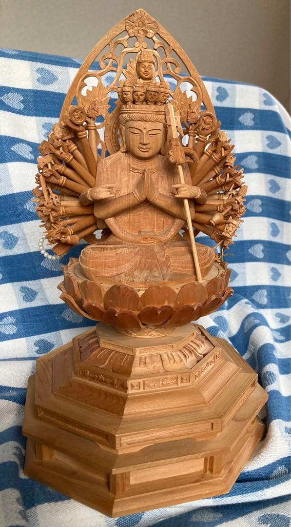 千手観音 手彫り木彫り仏像 全高25cm 風水では財物や幸せをかき集める像