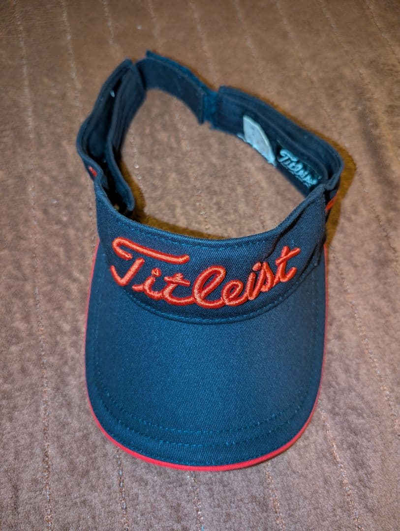 人気Lサイズ　タイトリスト ゴルフウェア セット（ポロシャツ・パンツ・バイザー）