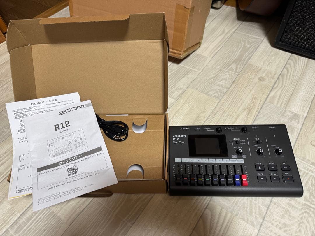 ZOOM R12 マルチトラックレコーダー　MTR