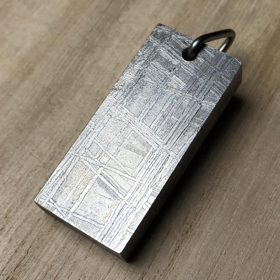 ムオニオナルスタ隕石　メッキ処理済み　ペンダントトップ　 鉄隕石　重さ約31ｇ