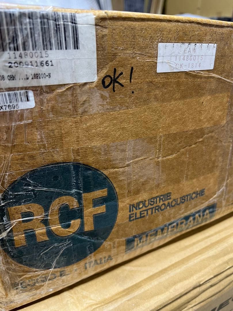 RCF L18P200(EAW CK-1814)18インチユニット1個(単品)