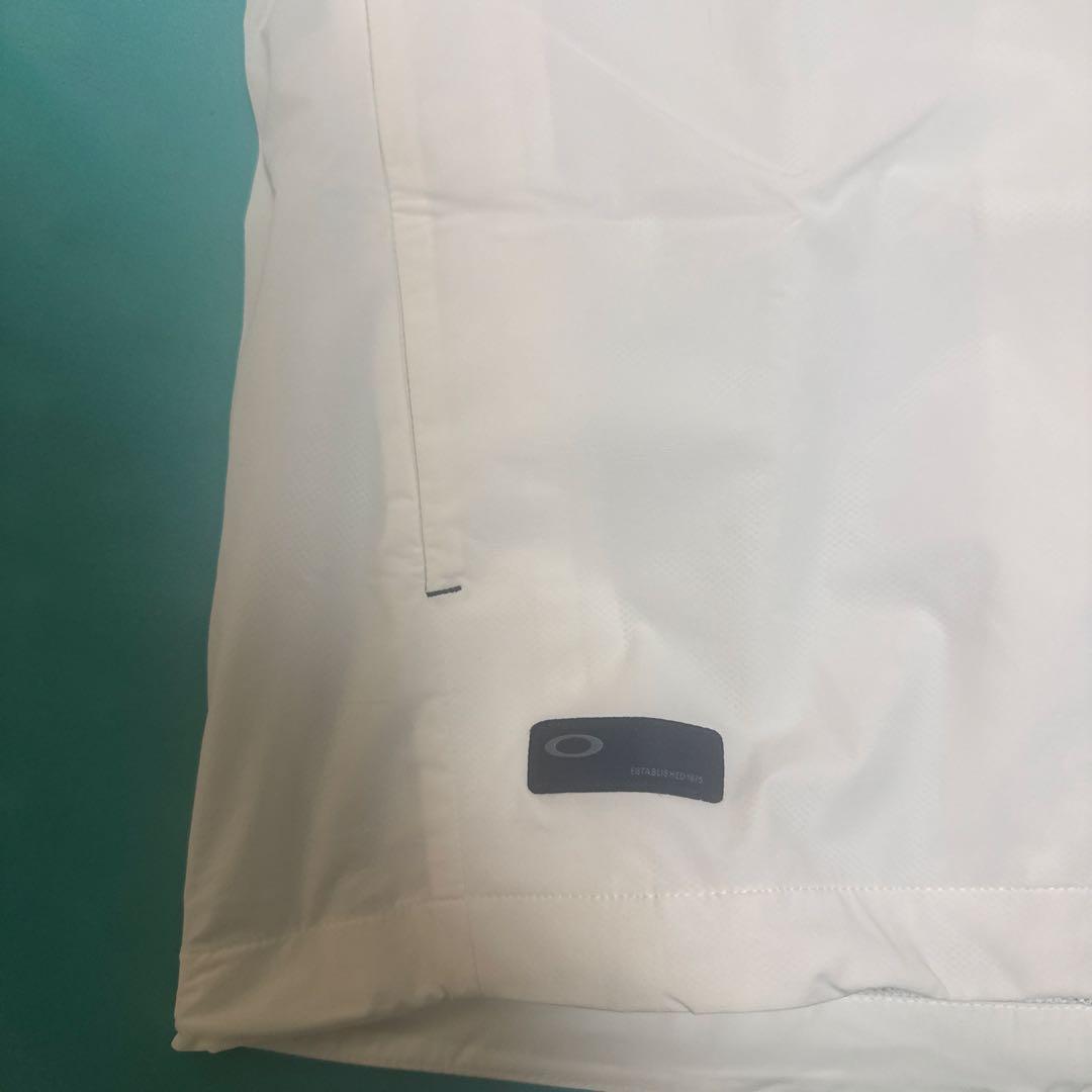 Oakley ホワイト ジップアップシャツ