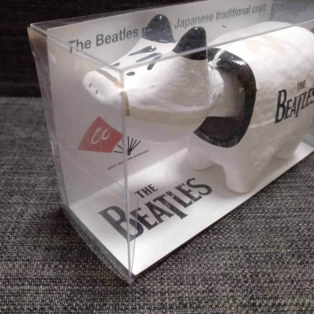 新品未開封/The Beatles★60周年・日本伝統工芸品 赤ベコ・白15cm
