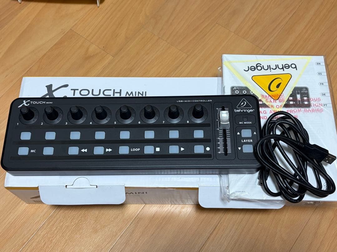 behringer X TOUCH MINI MIDIコントローラー