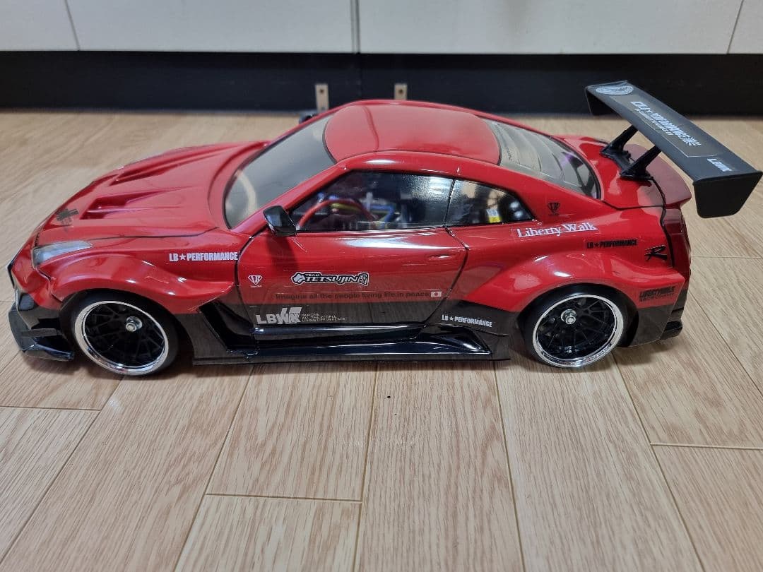 タミヤ TT02 シャーシ、GT-R R35 リバティウォークボディ