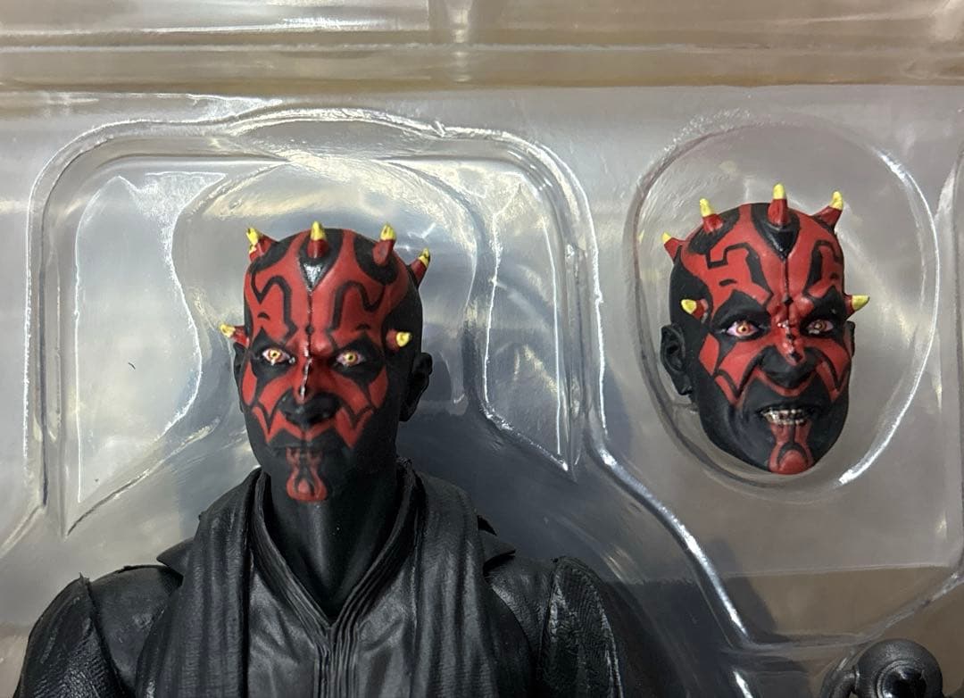 フィギュアーツ　ダースモール