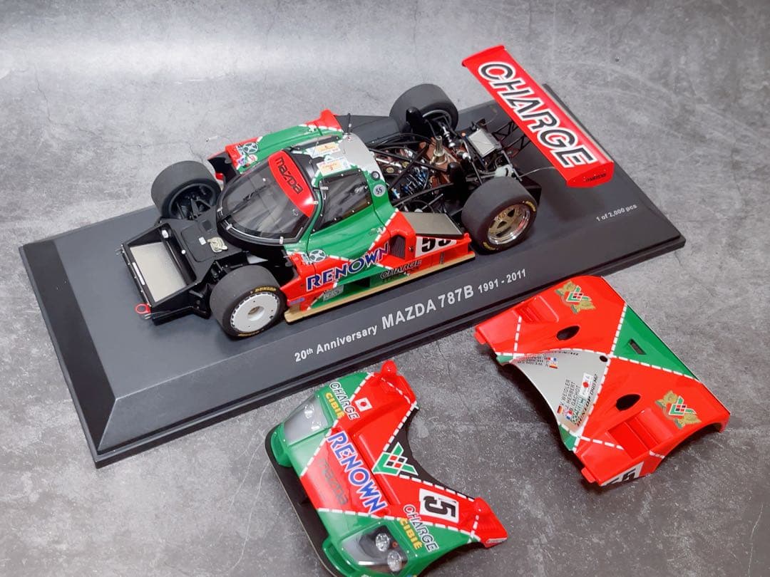 世界限定2000台　オートアート　1/18 マツダ 787B ル・マン優勝