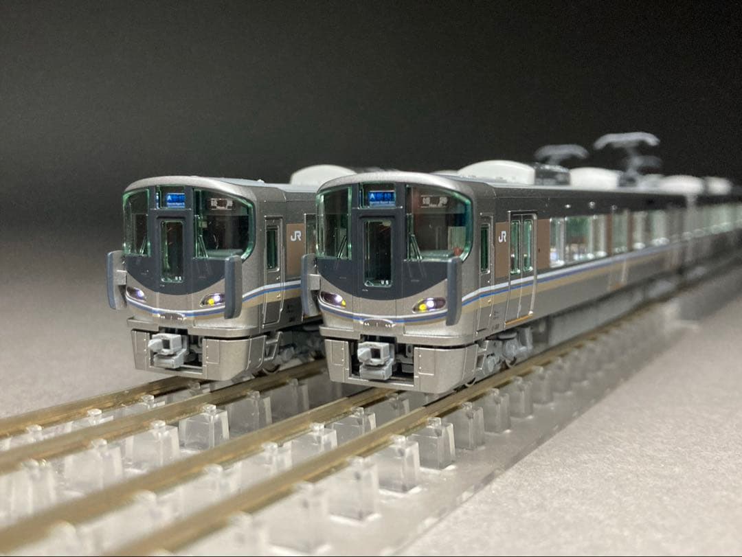 室内灯付 225系100番台 4両セット 新快速 KATO 10-1440