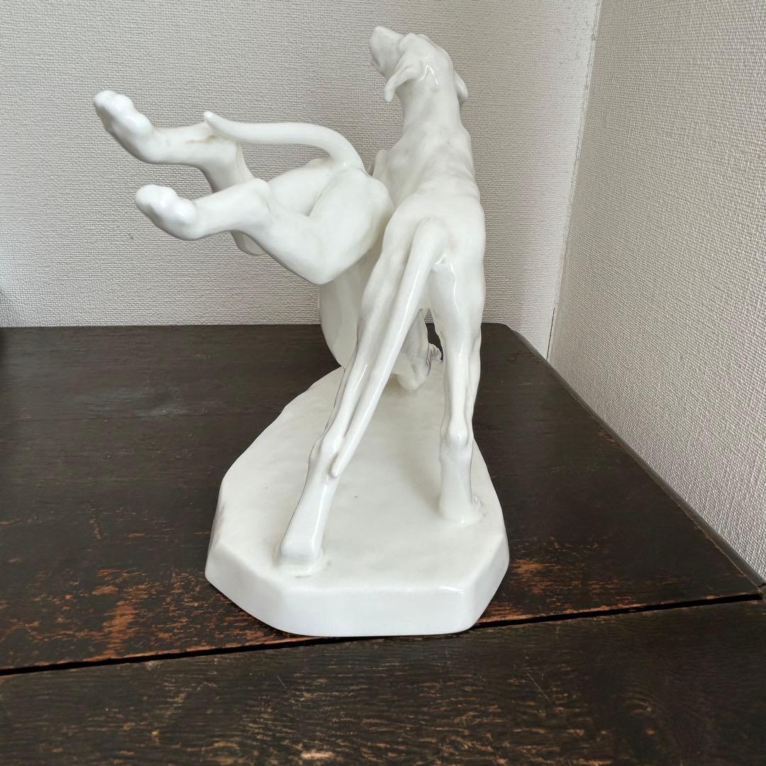 ノリタケ　ボーンチャイナ　狩猟犬のフィギュリン