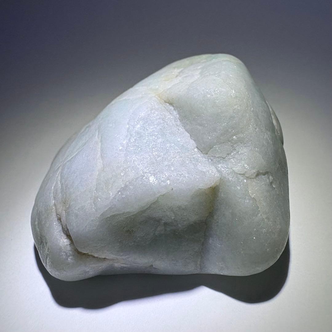 糸魚川　翡翠　ヒスイ　ひすい　海石　約68g