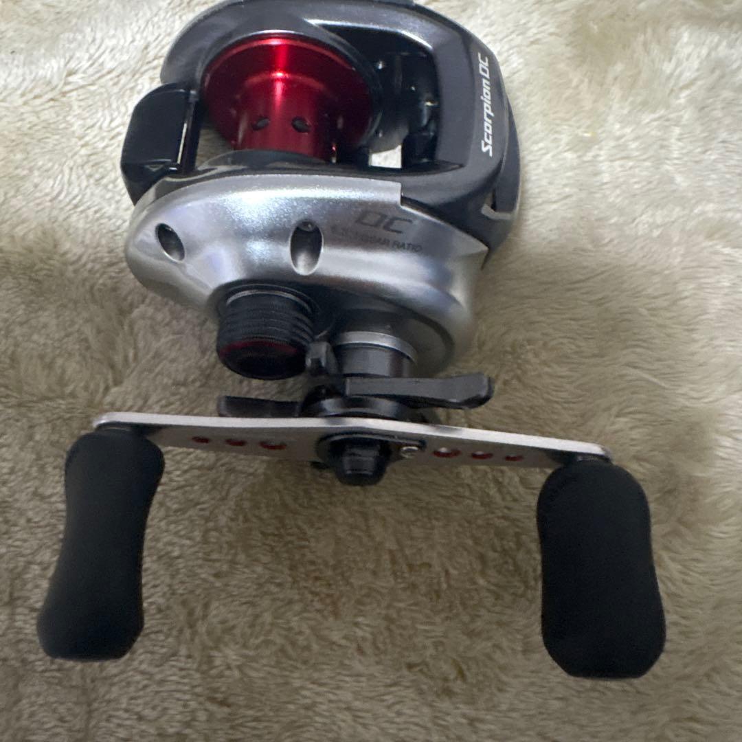 ほぼ新品11 スコーピオン右ハンドルScorpion DC R ベイトリール