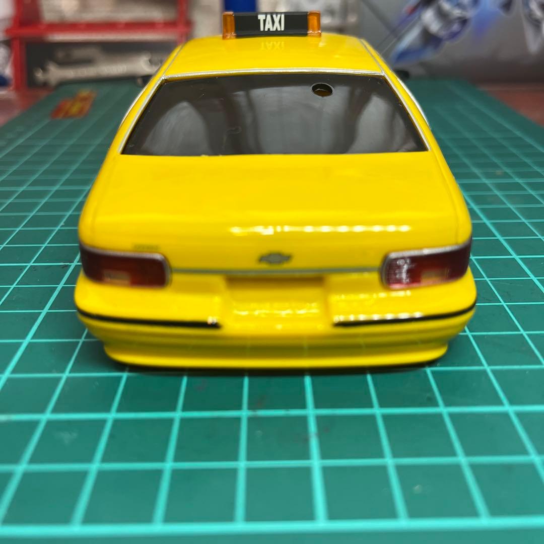 京商　ミニッツ　ボディ　シボレー　カプリスタクシー