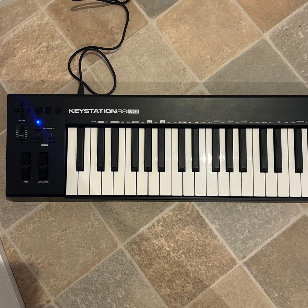 【美品】M-AUDIO KEYSTATION 88 MK3