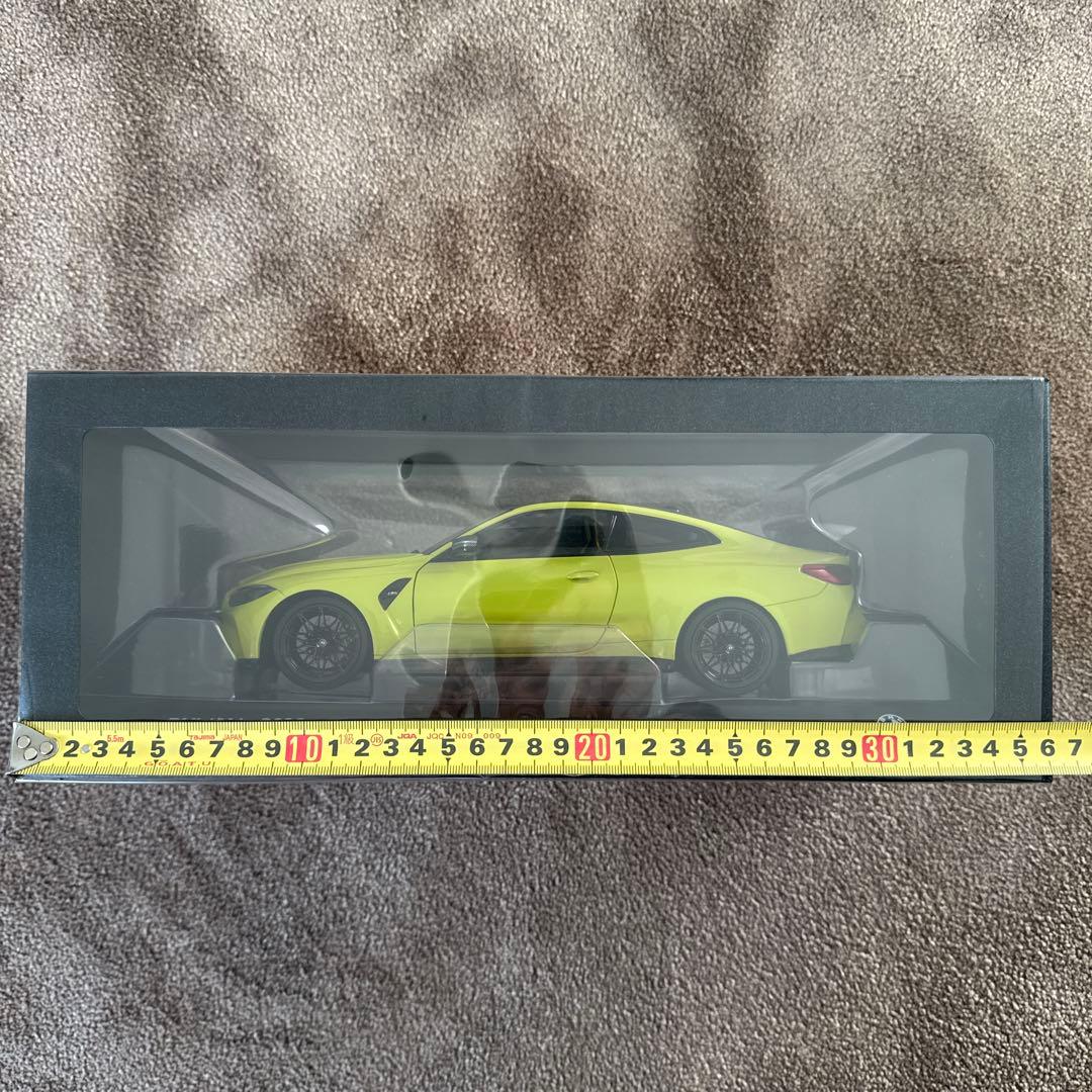  M4 - 2020 イエロー 1:18スケールミニカー