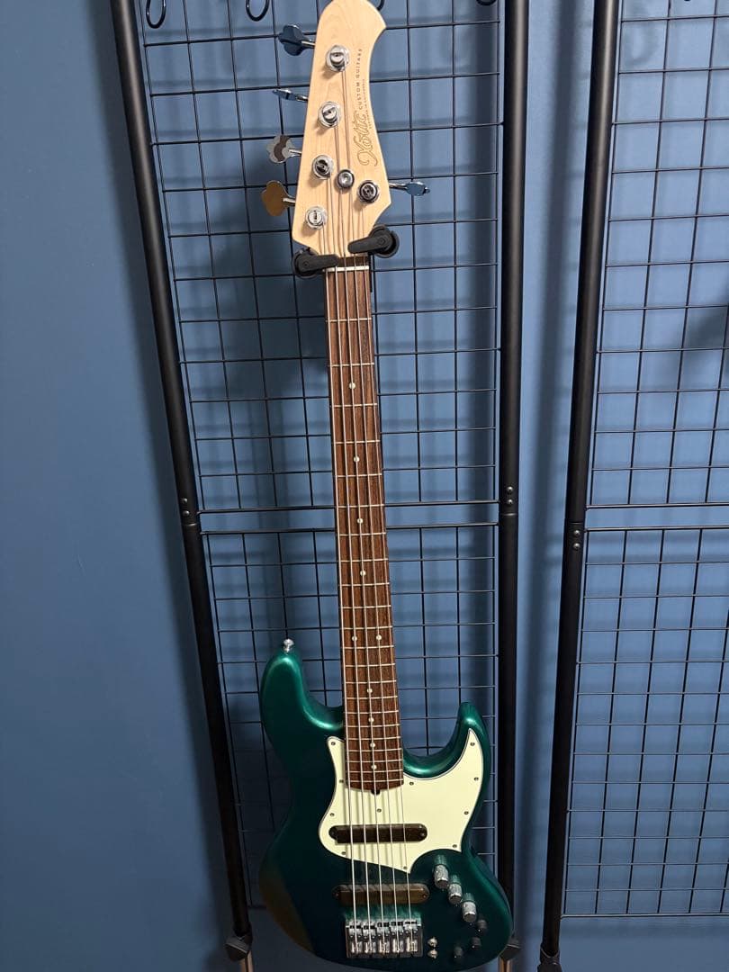 ベース Xotic xj-1t 5st