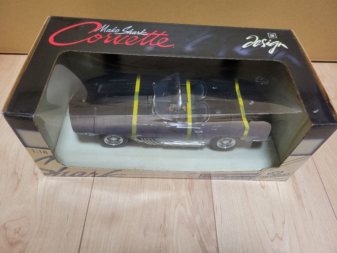 Chevrolet Corvette Mako Shark 1/18　シボレー