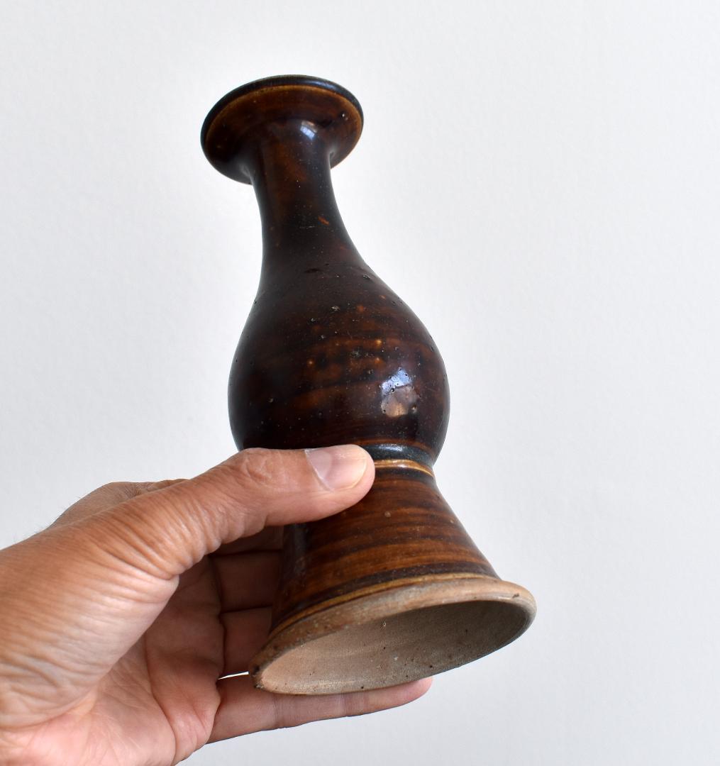 18世紀 壷屋焼 琉球古陶 褐釉台付瓶 飴釉瓶子 ビンシー 無疵
