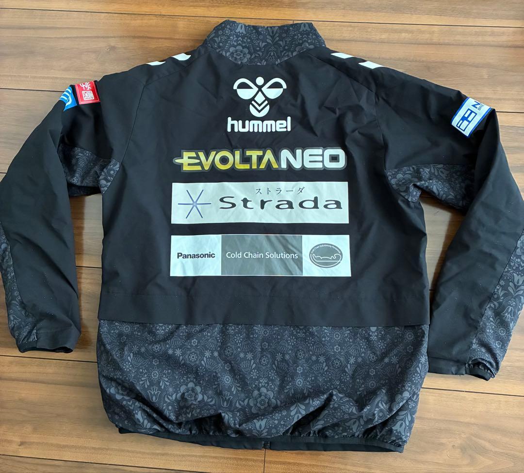 ガンバ大阪 ウーブンジャケットL 支給品スタッフモデル　ヒュンメル　値下げ