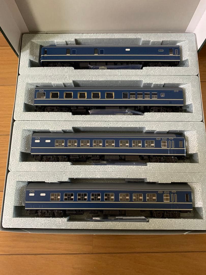 M*h様 KATO HOゲージ 4両編成 ナハ20系セット 3-504 送料込み