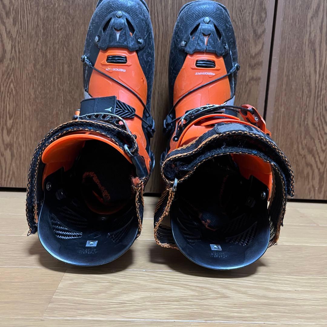 ATOMICアトミックBACKLAND CARBON 25.0-25.5cm