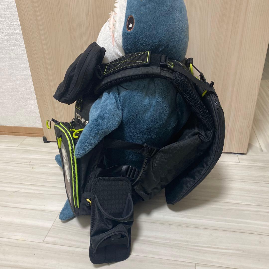 mazume フィッシングベスト ブラック/グリーン