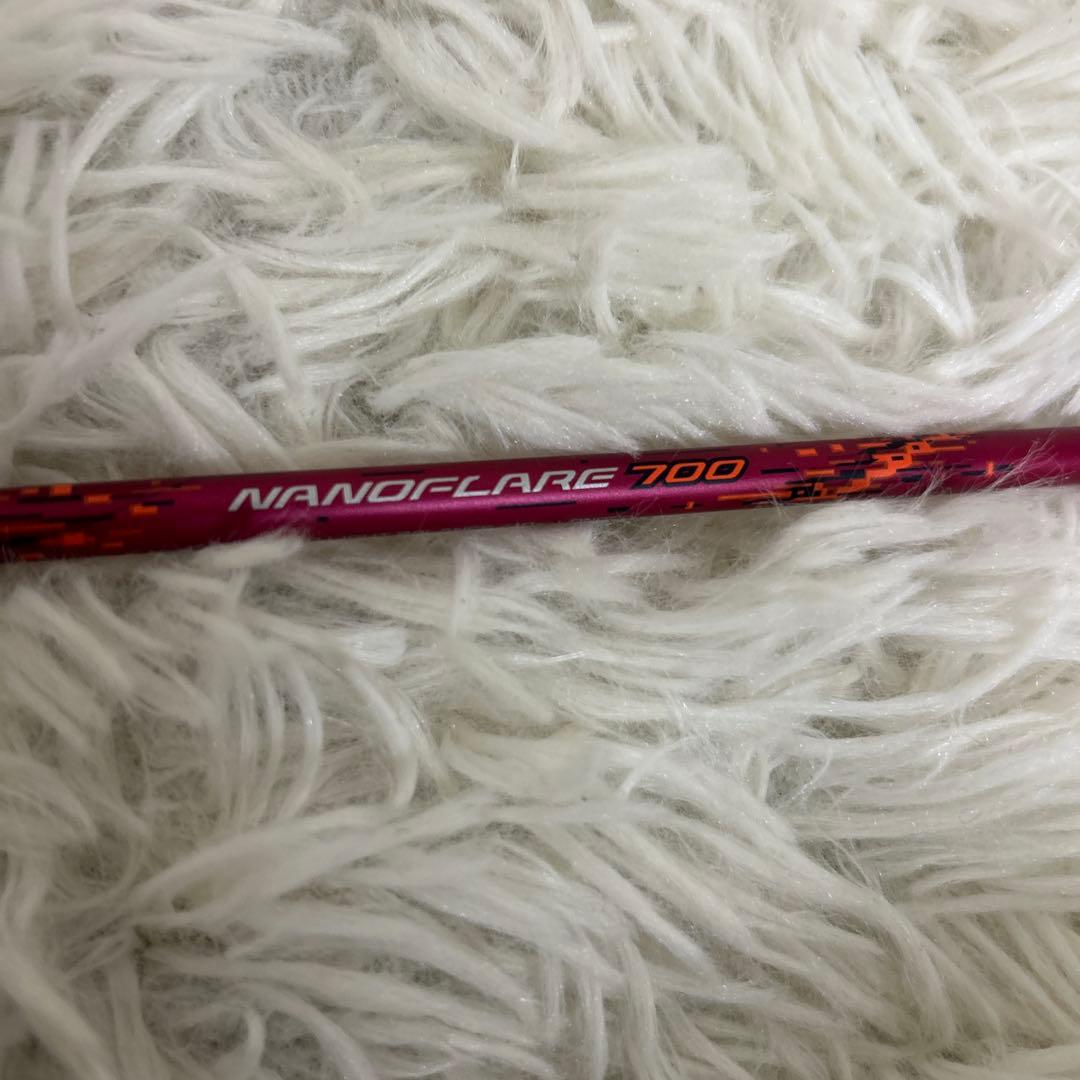 【極美品】ヨネックス　バドミントンラケット ナノフレア700