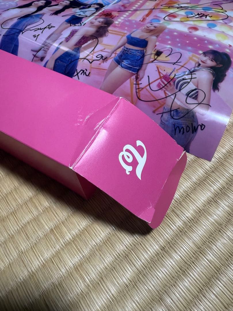 TWICE ONCE DAY 直筆サイン入りポスター　2022