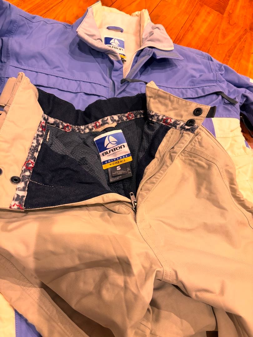 希少 BURTON バートン スノーボード 上下セット Sサイズ