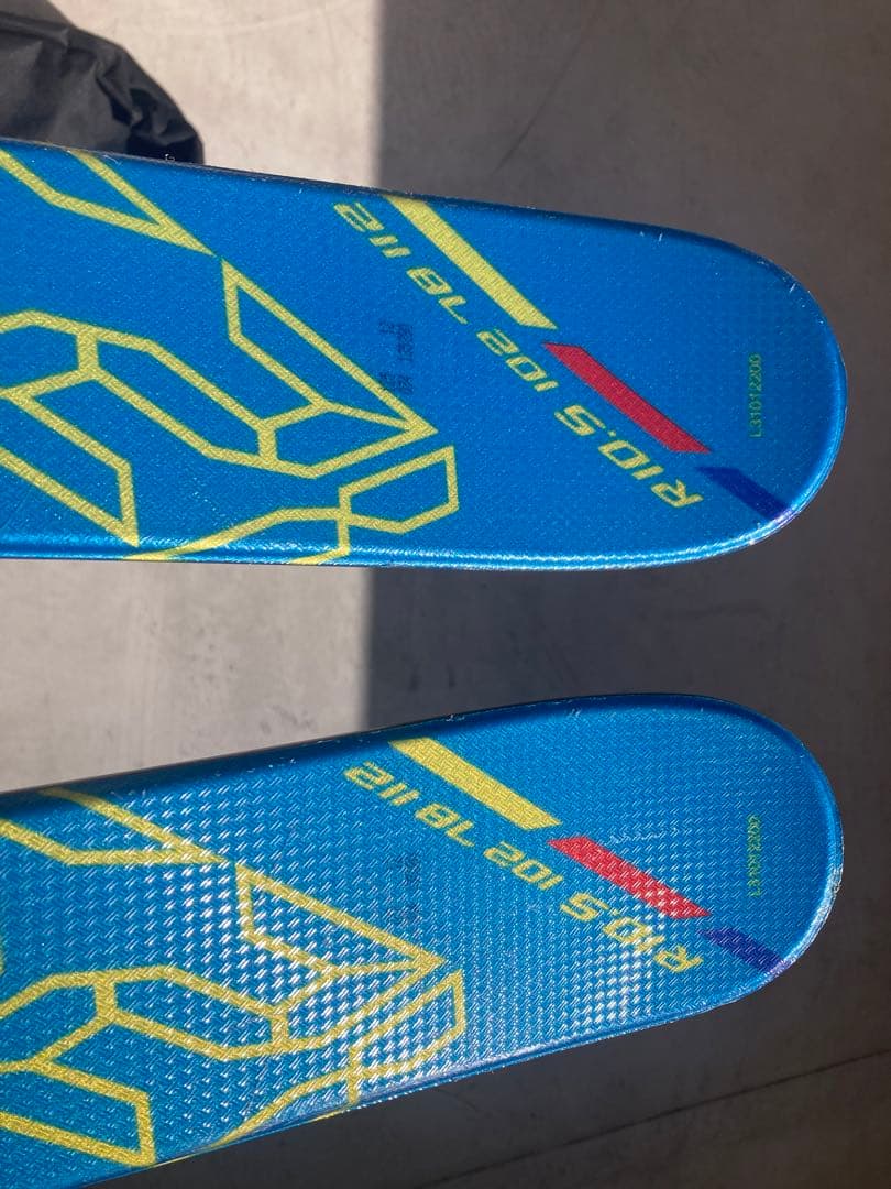 【美品】ショートスキー　SALOMON ショートカート125 バンド ケース付