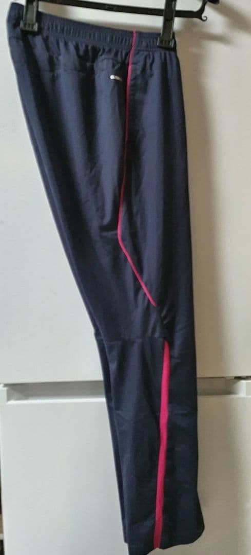 新品！アディダス〜レディースＵＶトレーニングウエア3点セット！