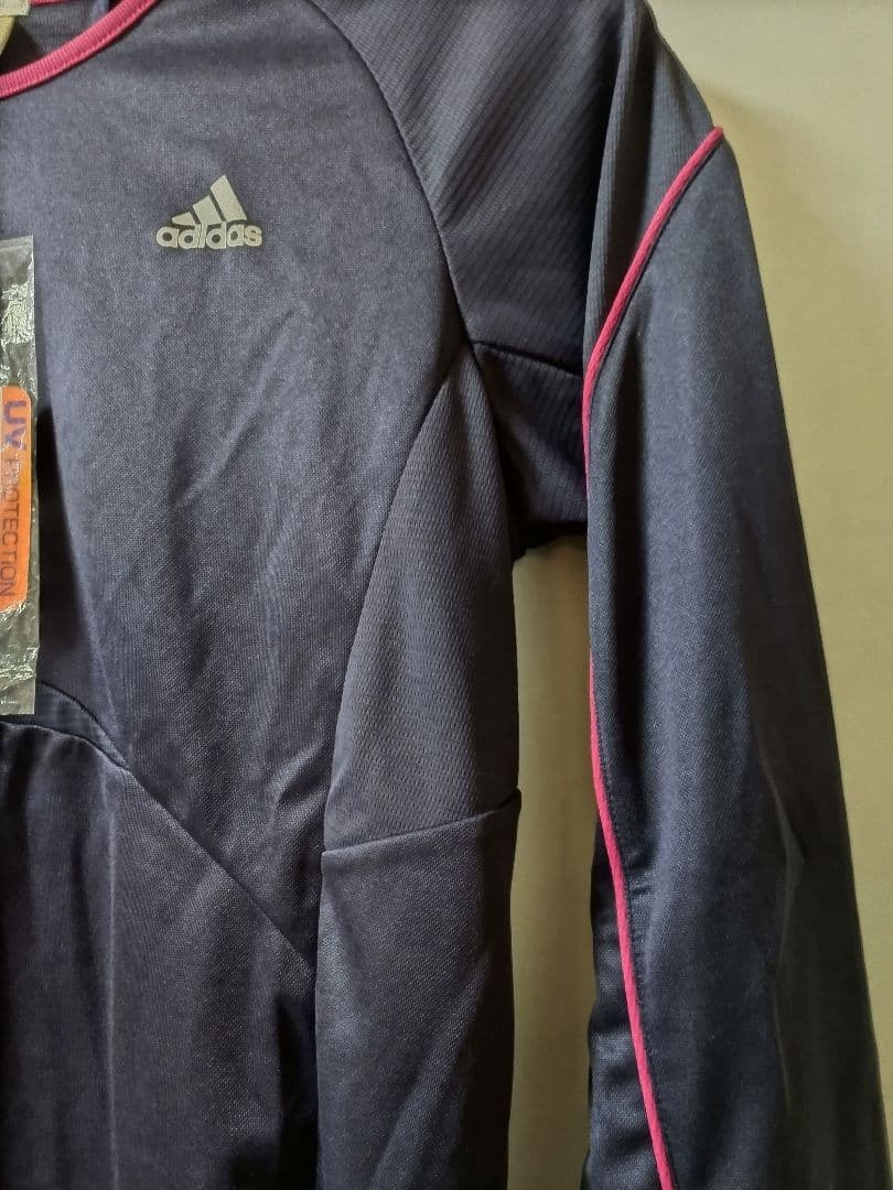 新品！アディダス〜レディースＵＶトレーニングウエア3点セット！