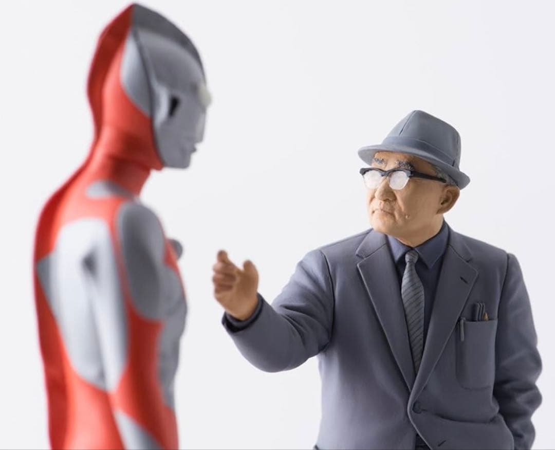 新品未開封　限定生産300個 1/12 円谷英二氏とウルトラマン スタチュー