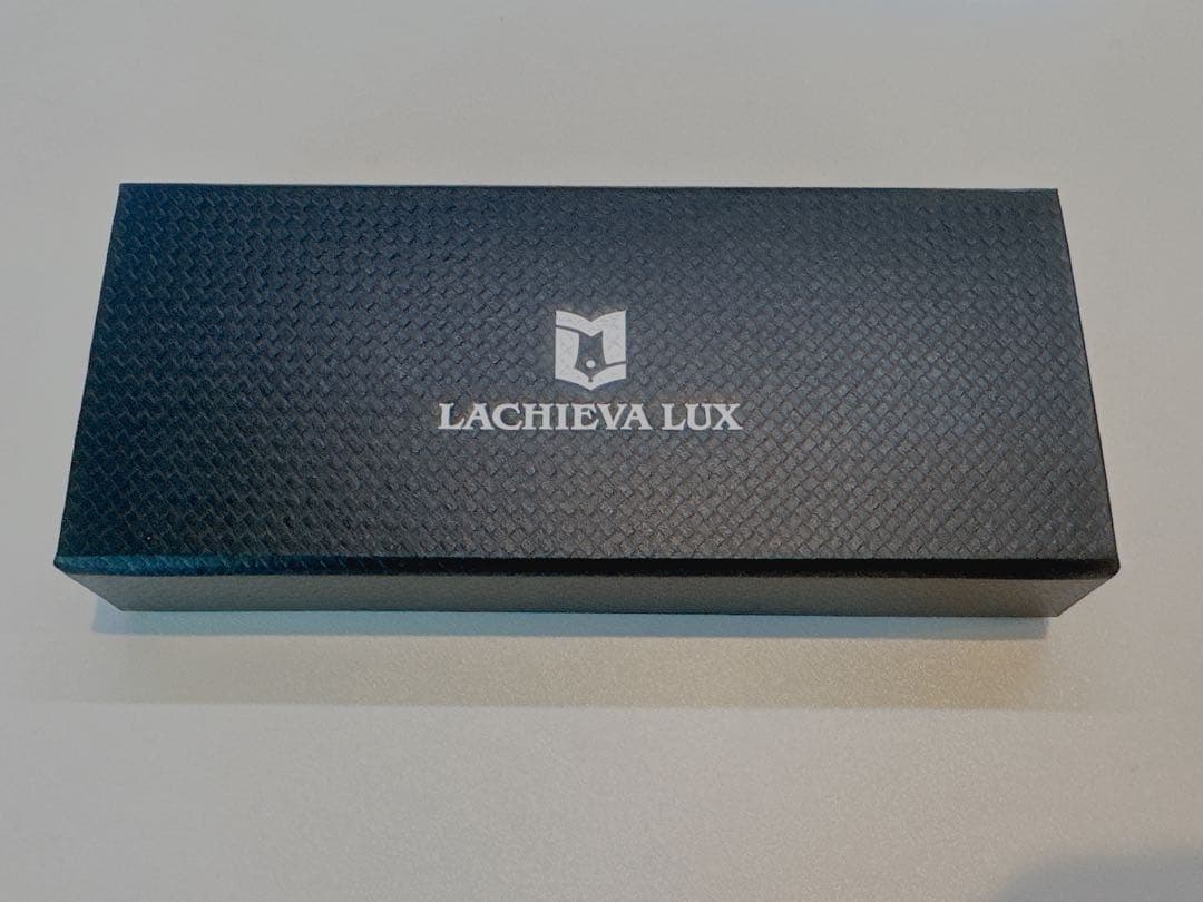 LACHIEVA LUX マザーオブパール万年筆 ドイツ製のファインニブ付き