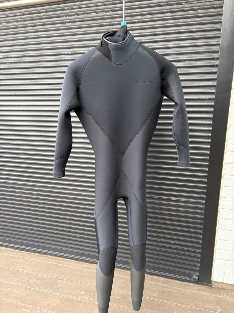 REVOレボリューション 高級素材セミドライ・フルスーツ【L〜XL相当】