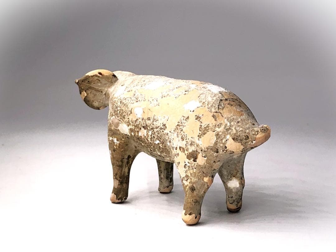 【 ファイアンス 】　ブタ　出土品