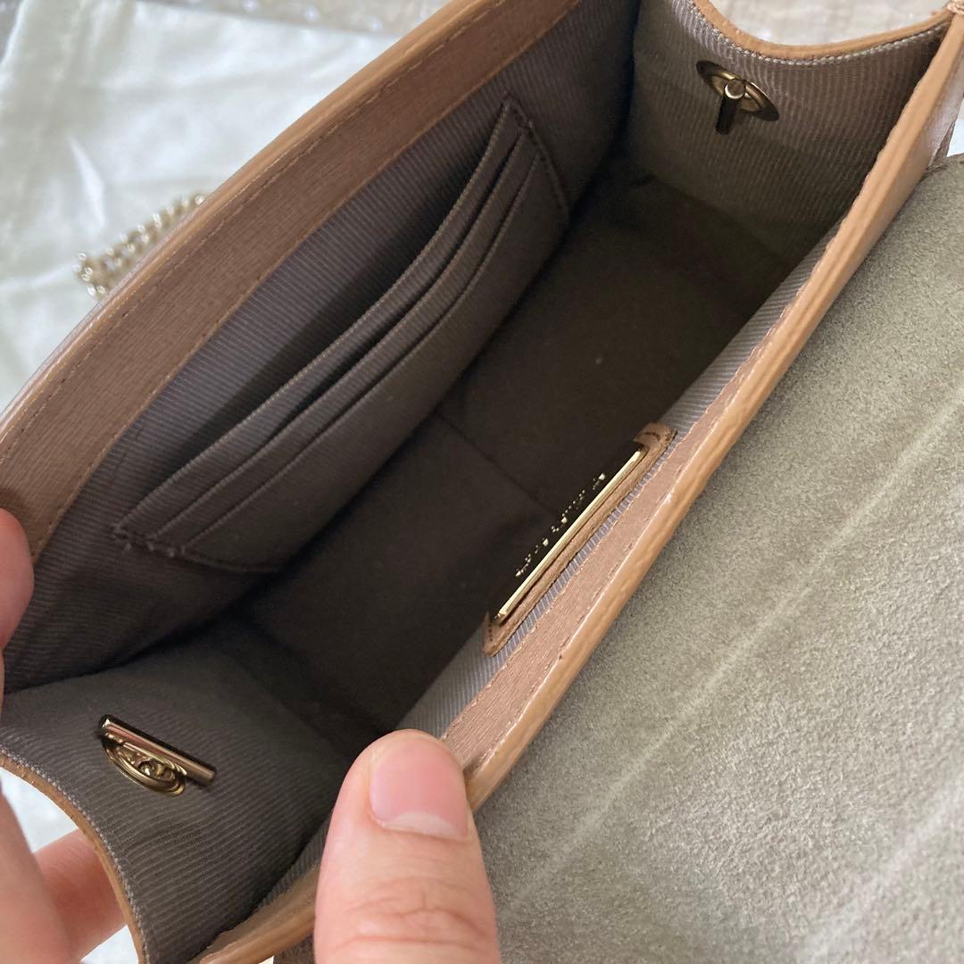 美品　フルラショルダーバッグ　ミニバッグベージュメトロポリス？