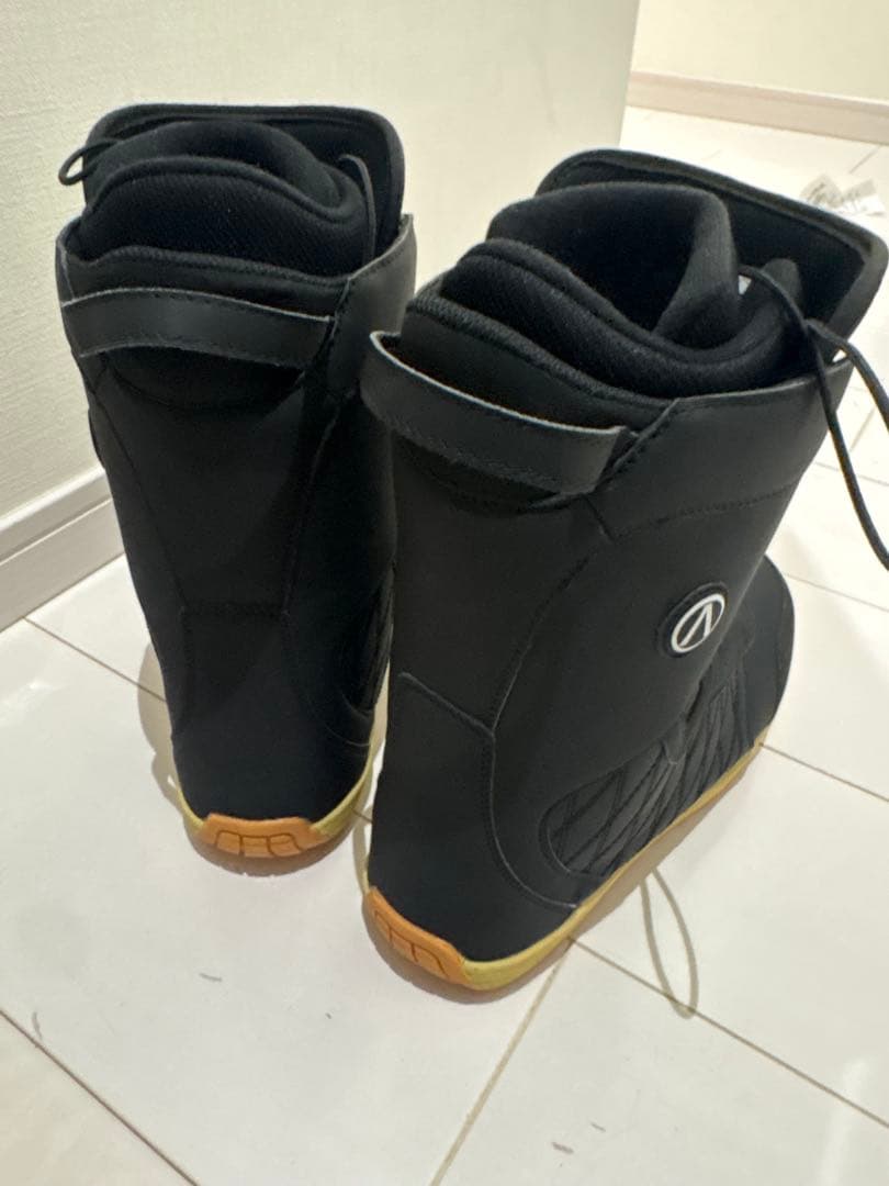エアボーン ARBN 24.5 スノーボード　ブーツ　ボア