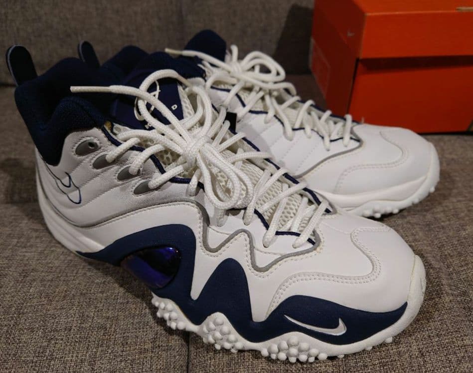 【値下げ中】【新品未使用】エアズームフライトファイブ（アップテンポ）