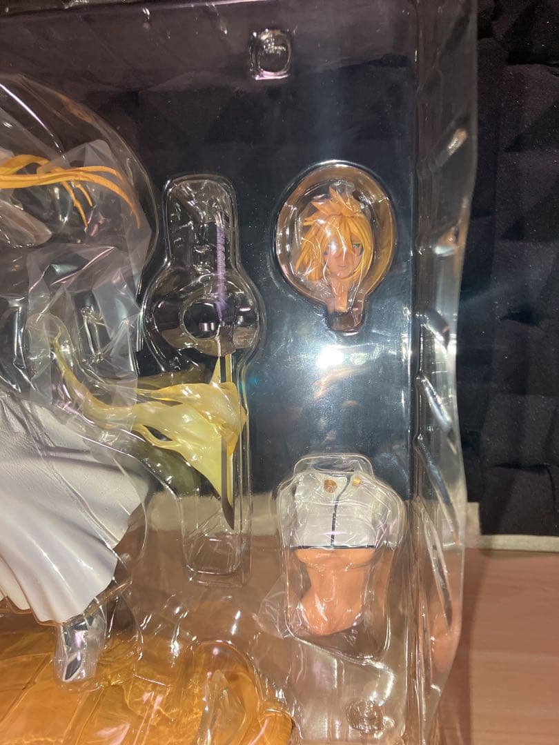 アルファオメガ 初版 BLEACH ティア・ハリベル 1/8スケール フィギュア