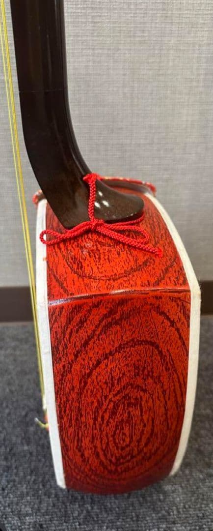 【ケース付き】三味線 本体 白赤