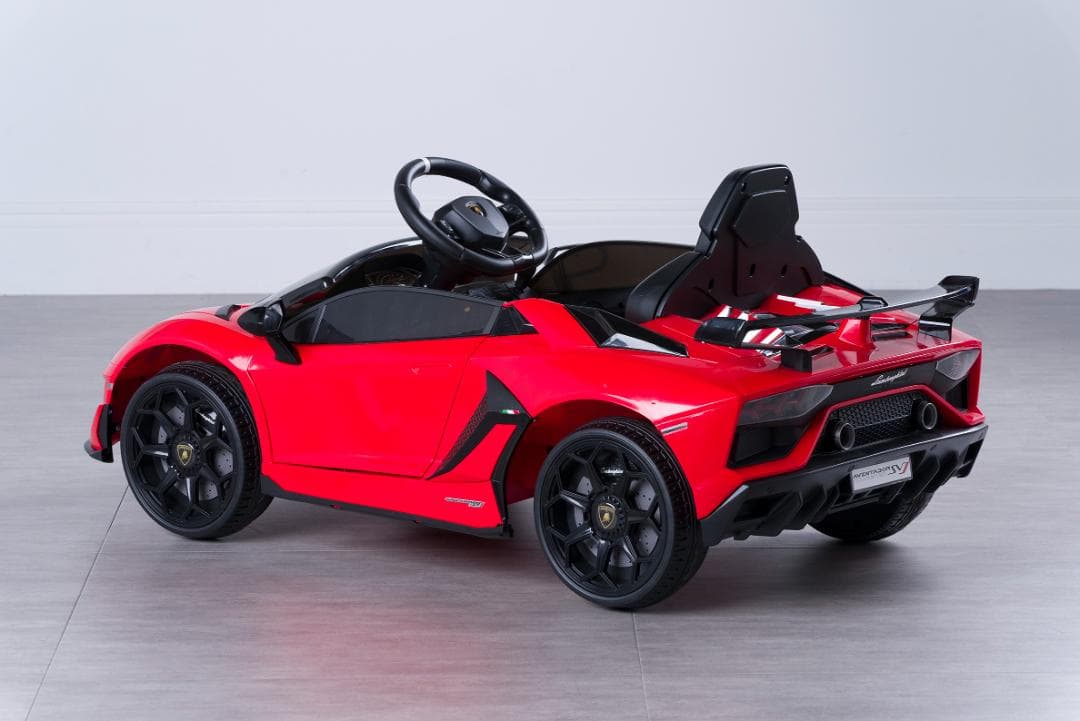 傑作スーパーカー「アヴェンタドールSVJ」が遂に電動乗用カーに！電動乗用カー