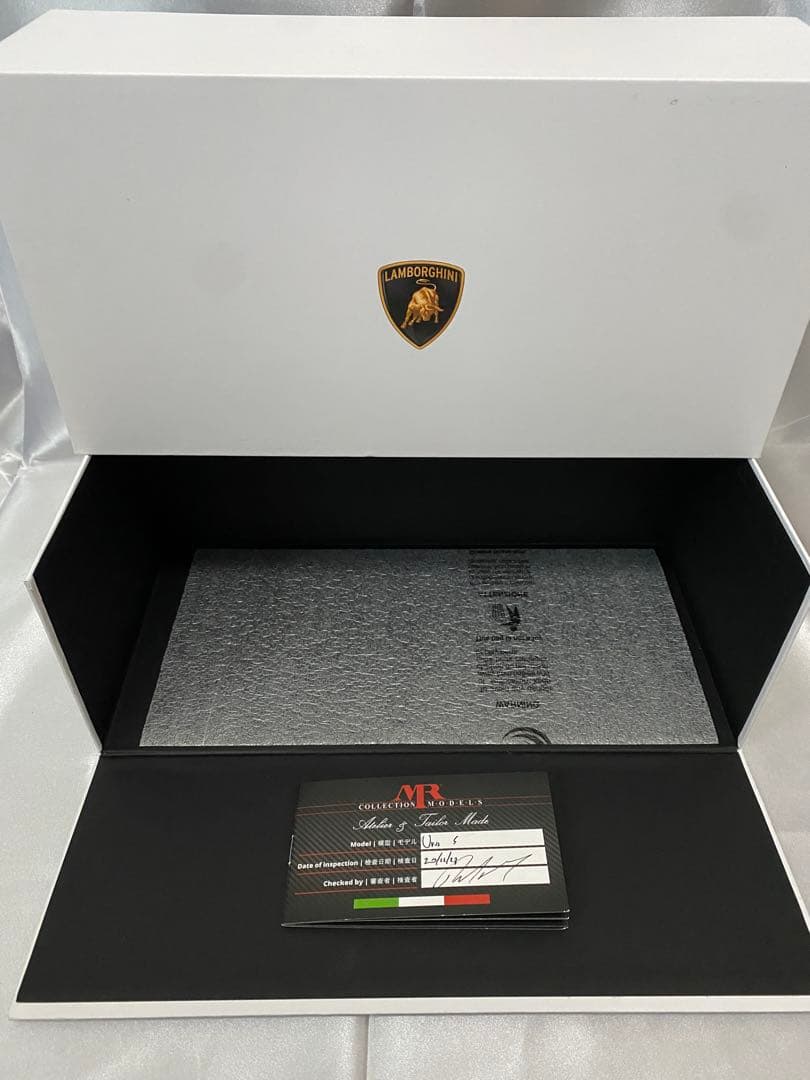 MR 1/18 ランボルギーニ ウルス One Off