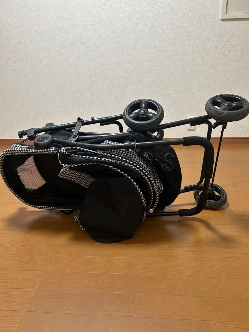 ペットカート 黒と白のチェック柄 小型犬2匹OK