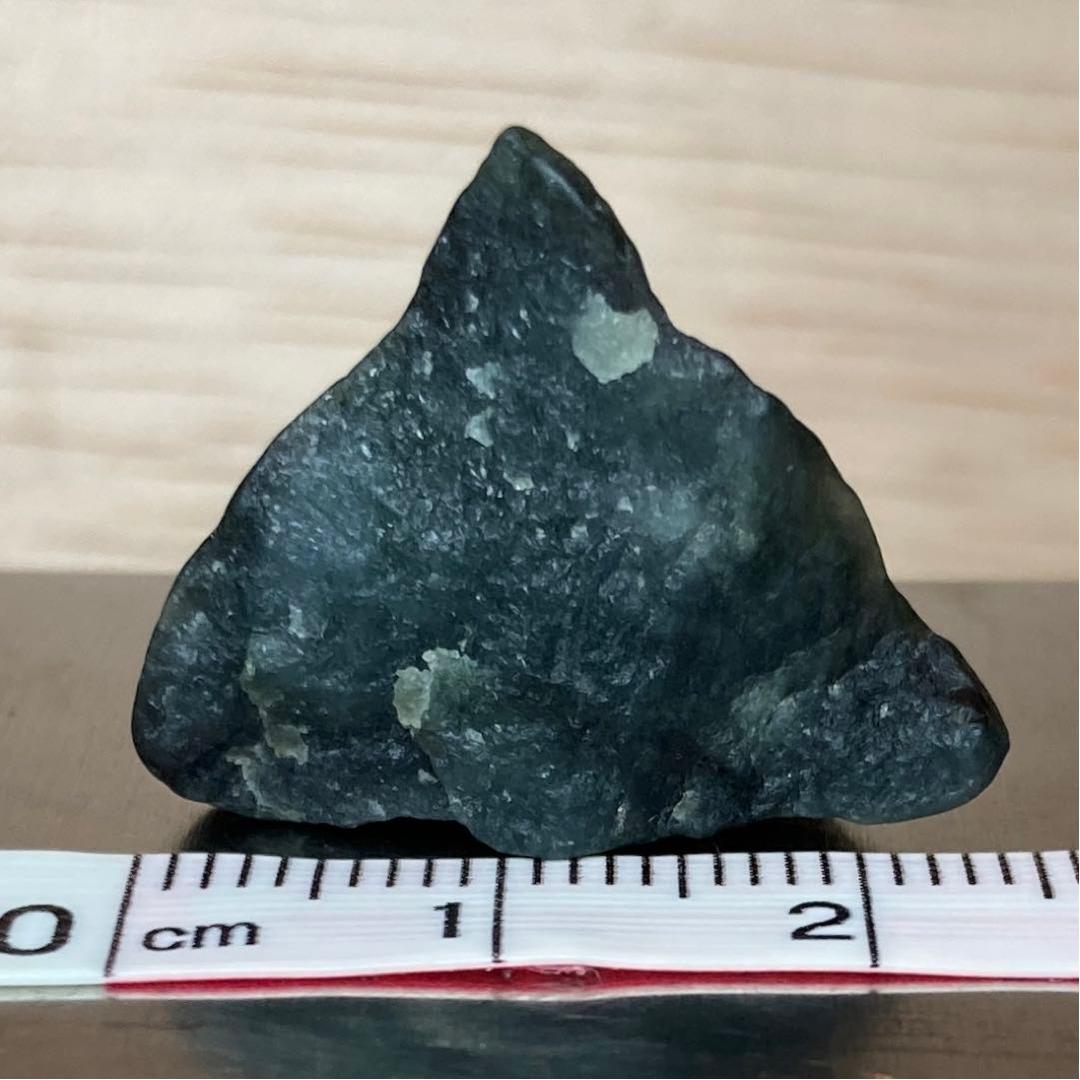 糸魚川翡翠　入りコン沢 茄子紺 翡翠　原石　5.2ｇ